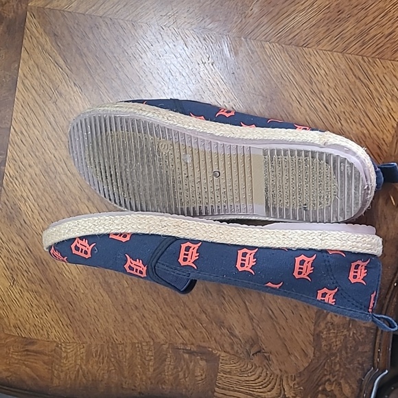 Detroit Tigers MLB Womens Small canvas Espadrille Athleisure Shoes - Picture 8 of 9